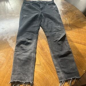 Old Navy Women's Black Distressed Boyfriend Jeans